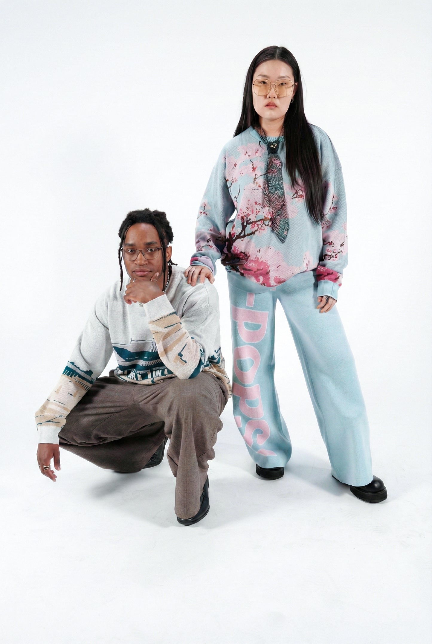 Plum Blossom Men's Oversized Crew Neck Pullover