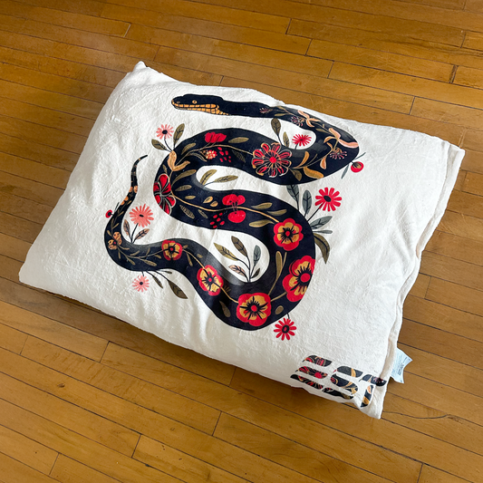 EST Floral Year of the Snake Outdoor Pet Bed