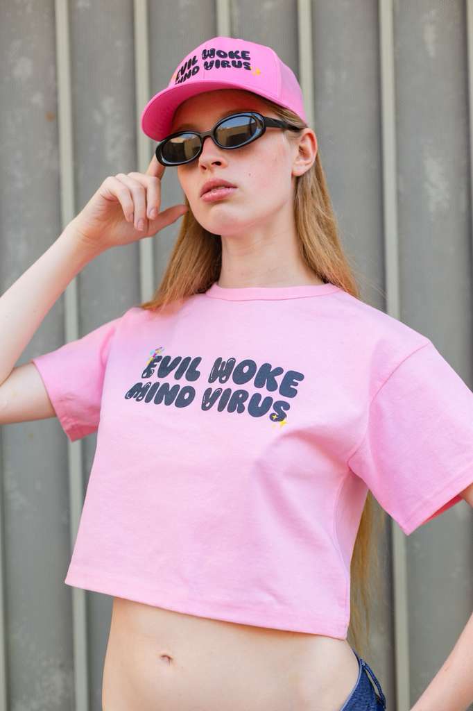 Vivllainous Champion Cropped Crewneck T-Shirt (US Exclusive)