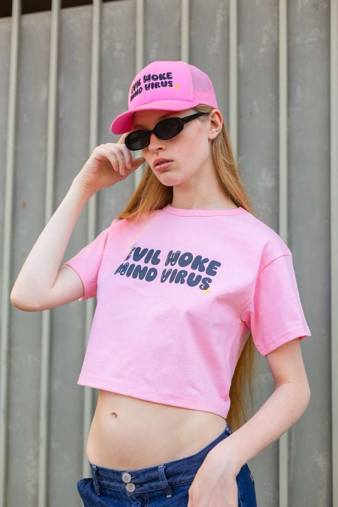 Vivllainous Champion Cropped Crewneck T-Shirt (US Exclusive)